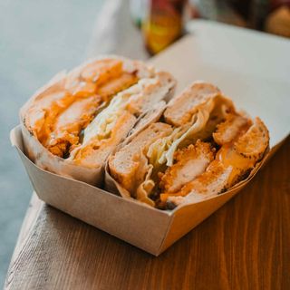 Bajgiel Kurczak + frytki