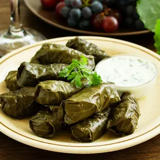 Gołąbki w Liściach Winogronowych (Tolma / Dolma) - Stuffed Grape Leaves (Tolma / Dolma) - ტოლმა ვაზის ფოთოლში