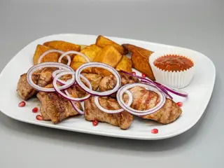 Szaszłyk- z wieprzowiną – Pork Skewers - მწვადი