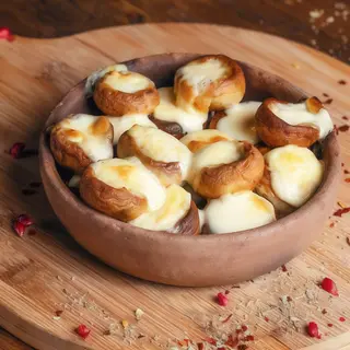 Grzyby zapiekane z serem - Baked mushrooms with cheese - სოკო კეცზე ყველით