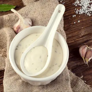 Sos Czosnkowy (Specjalny) - Garlic Sauce (Special) - ნივრიანი სოუსი