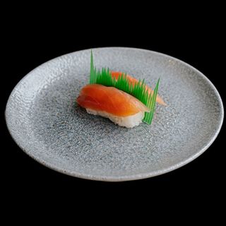 Nigiri z tuńczykiem