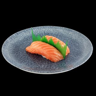 Nigiri z łososiem