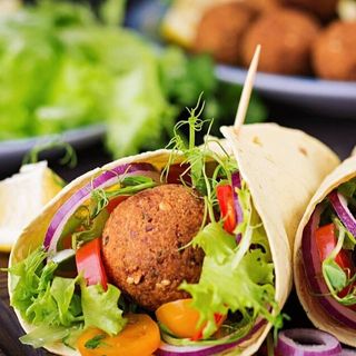 Kebab na cienkim falafel mały