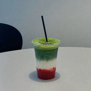 Matcha Truskawka