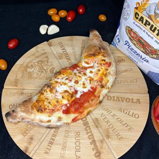 PIZZA CALZONE