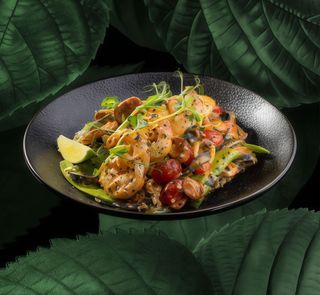 Tagliatelle nerro z chorizo i krewetkami 500g