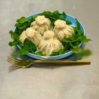 Chinkali tradycyjne z mięsem i z ziołami 3 szt.