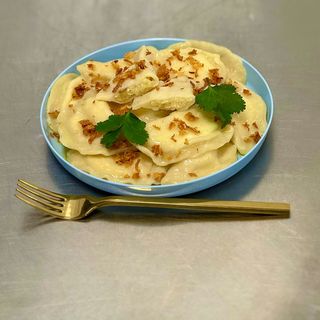 PIEROGI Z KAPUSTĄ I GRZYBAMI PORCJA 12 SZT.