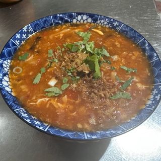 Zupa ostro-kwaśna z wieprzowiną