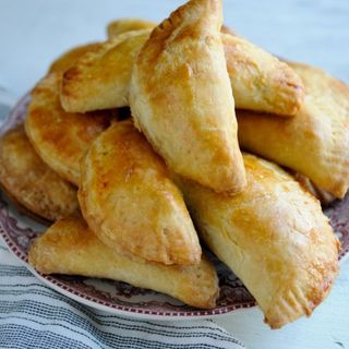 Złociste pierogi ziemniaczane z frytury 10 szt