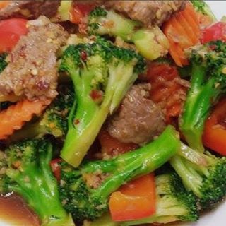 Zestaw wołowina z brokułami i czosnkiem 550 gr