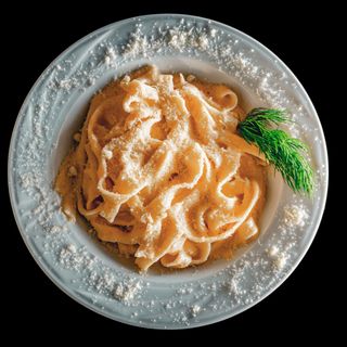 Tagliatelle z sosem serowym