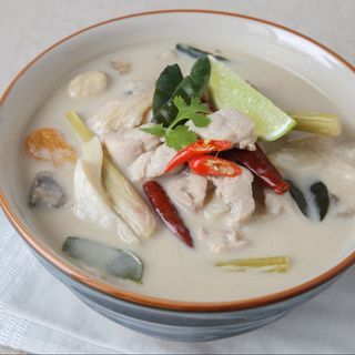 Zupa Tom kha z tofu