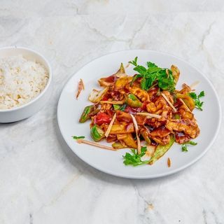 Kurczak chrupiący z sosem mango