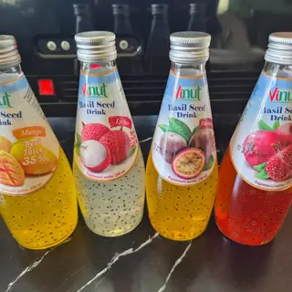Napój z ziarnami bazylii o smaku mango