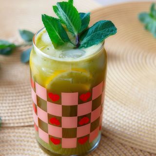 ŚWIEŻO WYCISKANY SOK