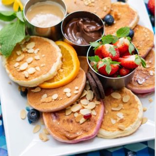 SMALL- 12 MINI PANCAKE + 1 KREM