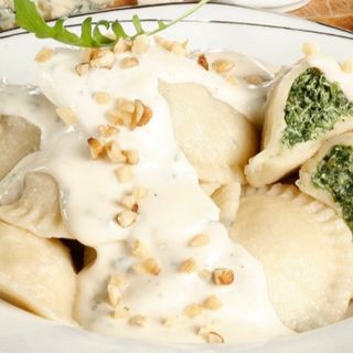 Pierogi domowe ze szpinakiem i fetą