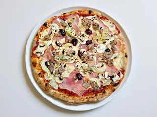 Pizza Capricciosa