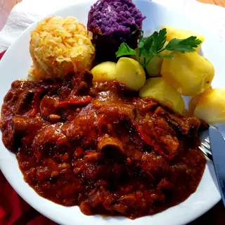 Gulasz węgierski