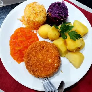 Camembert panierowany ze słodką konfiturą