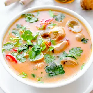 Tom Yum z kurczakiem