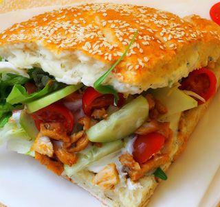 Kebab w bułce wegetariański duży