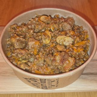 Kasza gryczana po kupiecku z mięsem i grzybami 300g