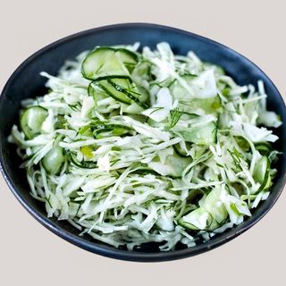 Kapusta z ogórkiem i zielenina 200g