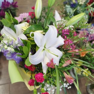 Mix kwiatow z lilią 