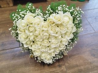 Serce z kwiatów zywych