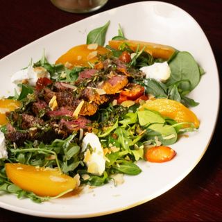 Sałatka z wołowiną