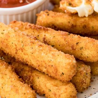 Paluszki z mozzarellą