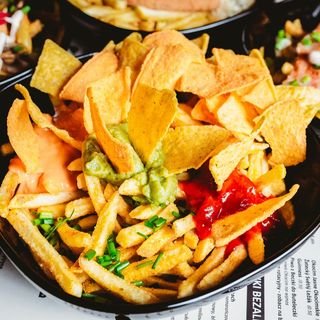 Frytki Nachos-Guacamole