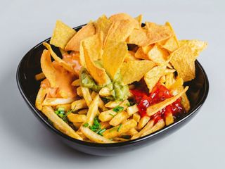 Frytki Nachos-Guacamole