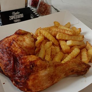 Zestaw udko box z surówką mały