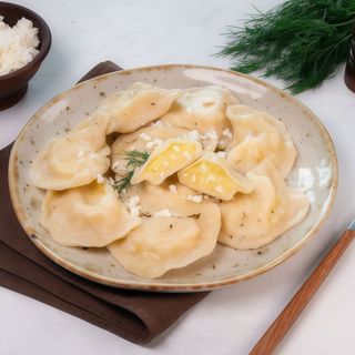 Pierogi Ruskie (z ziemniakami, serem i smażoną cebulą) (10 szt.)