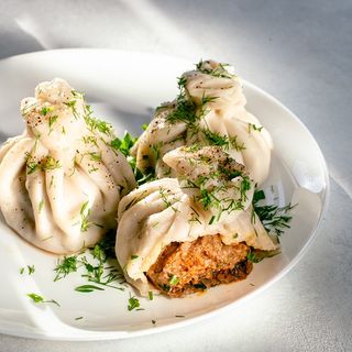 Chinkali z wieprzowiną (4 szt.)