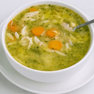 Zupa (rosół) z kurczaka z ziemniakami i ryżem