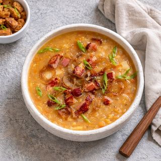 grochówka z boczkiem wędzonym 0,35-0,4kg.