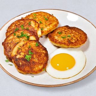 Placki ziemniaczane z jajkiem sadzonym