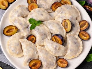 Nowość Pierogi ze śliwkami (10 szt.)