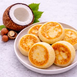 NEW!!  Placki twarogowe z kremem kokosowo-orzechowym (4 szt.)