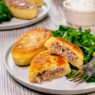 Zrazy ziemniaczane z mięsem (3 szt.)