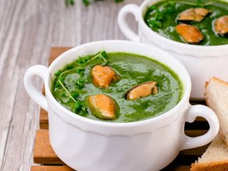 New! Zupa krem ze szpinaku z małżami Teriyaki