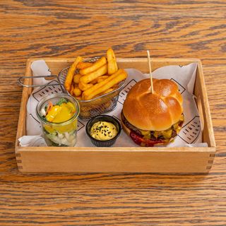 SMASH COUNTRY CHEESEBURGER