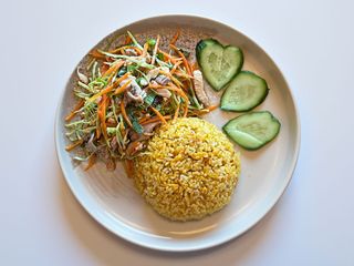 Smażony ryż z kurczakiem