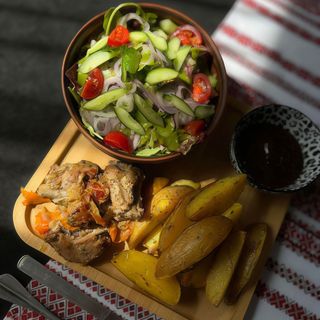 Żeberka duszone z sosem barbecue 