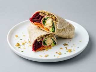 Falafel tortilla średnia